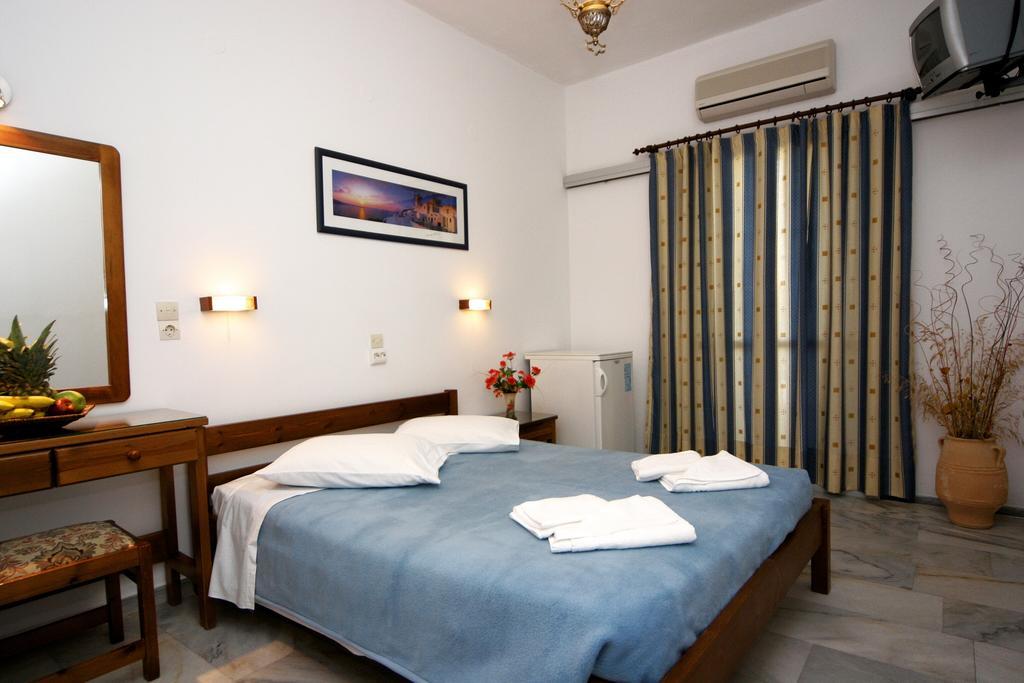 Anna Platanou Hotel Páros Pokój zdjęcie